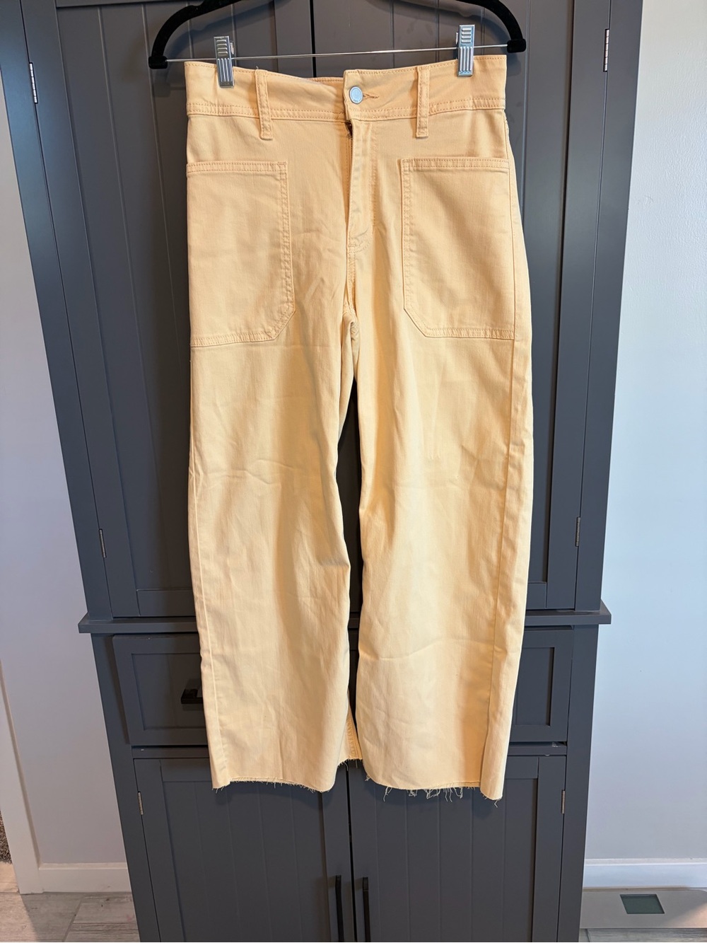 JBD. Women's High-Rise Wide Leg Jeans in Pale Yellow